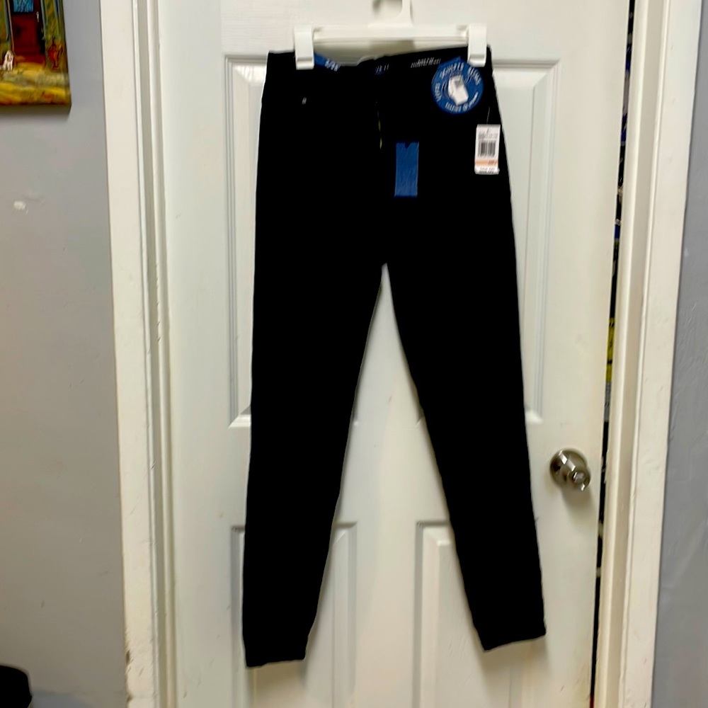 Brand new, never worn, with labels Curve Appeal jeans black Size 2-26